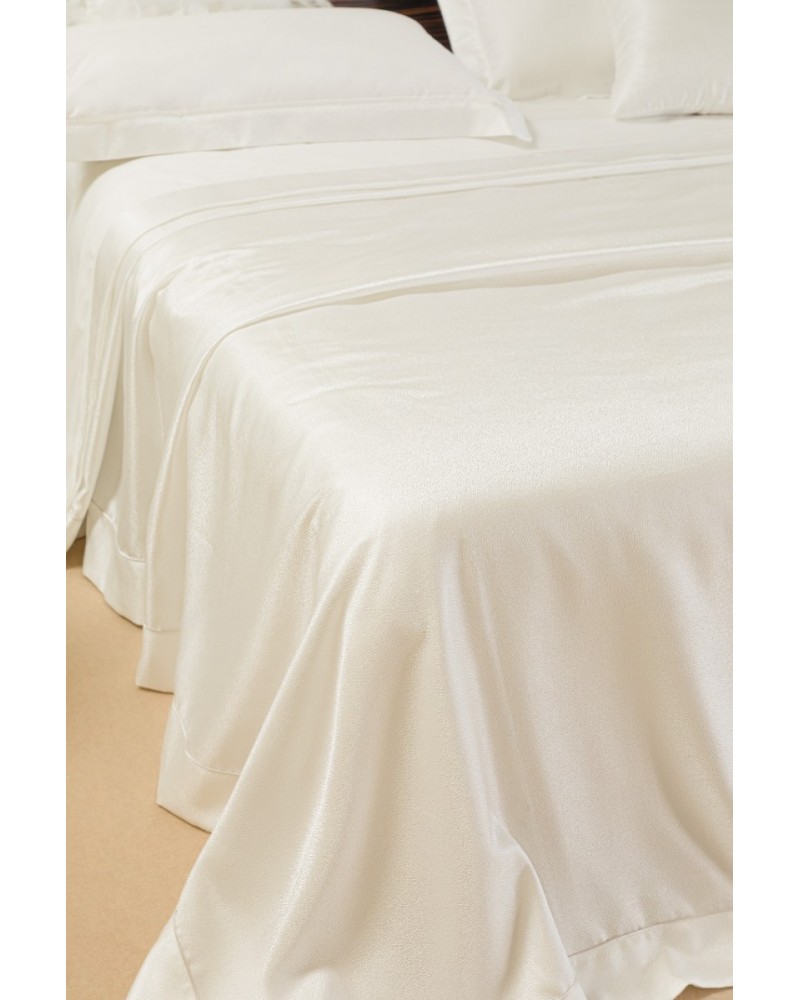 Copriletto Laura Gruppo Battaglia Copriletto Laura Gruppo Battaglia